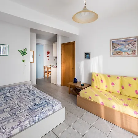 Aeolos Kefalonia * Khelmáta